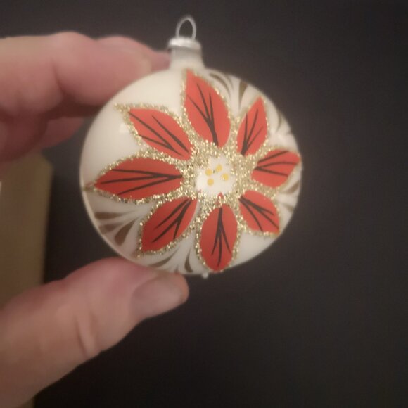 VTG Doubl-Glo by Noma Fine Quality Glass Christmas Tree Ornaments White w/ Red - Picture 6 of 7